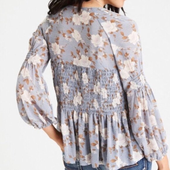 AMERICAN EAGLE Smocked Floral Blouse Blue Cream Ivory Long Sleeve Boho Peplum XS - Picture 3 of 15